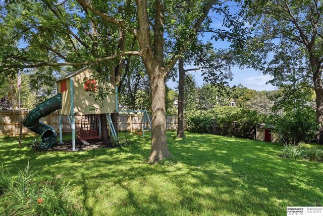 1000 Hickory Hill Road, Papillion, NE 68046