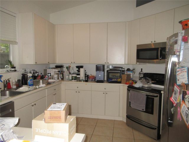 161 SE 22nd Ter, Homestead, FL 33033