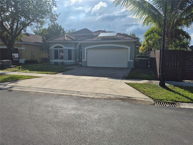 161 SE 22nd Ter, Homestead, FL 33033