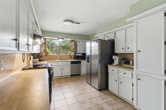 7310 Maple Lane, Baytown, TX 77521