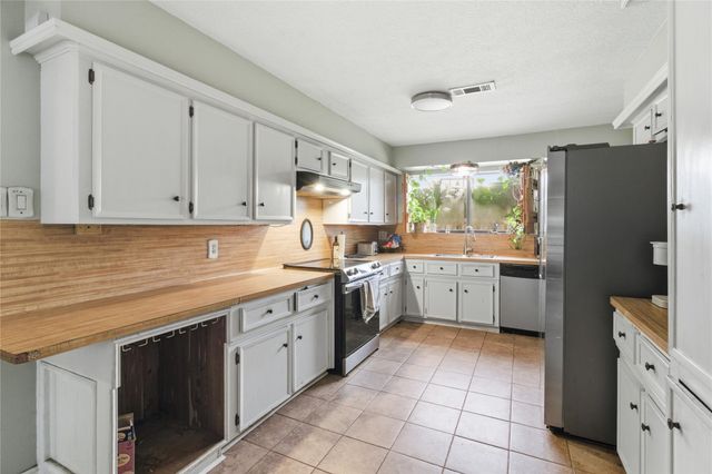 7310 Maple Lane, Baytown, TX 77521