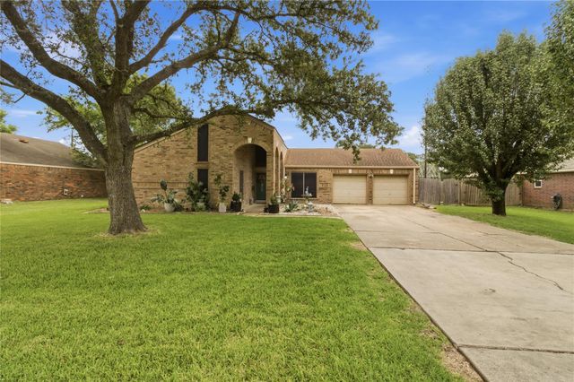 7310 Maple Lane, Baytown, TX 77521