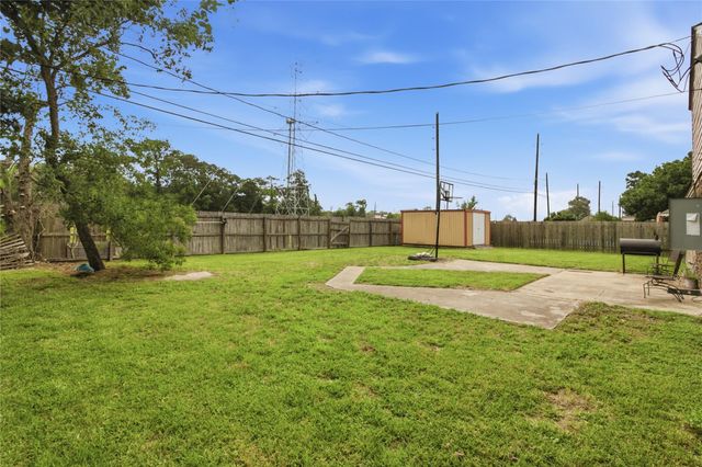 7310 Maple Lane, Baytown, TX 77521