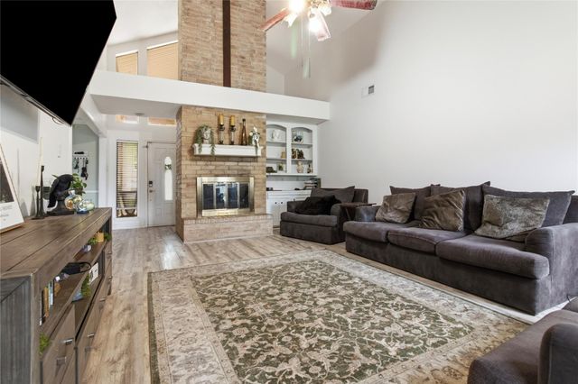 7310 Maple Lane, Baytown, TX 77521