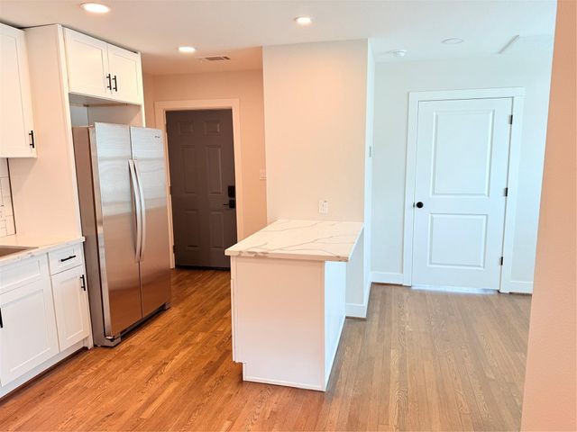 2001 Brun Street 2, Houston, TX 77019