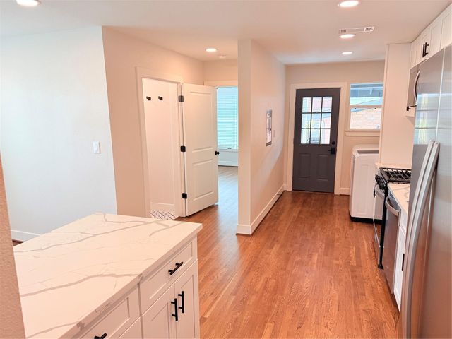 2001 Brun Street 2, Houston, TX 77019