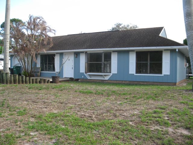 7105 North Boulevard, Fort Pierce, FL 34951