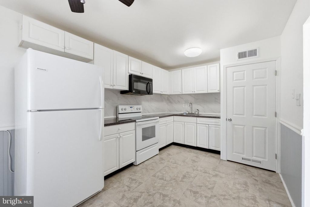 1117 KAYE CT, BURLINGTON, NJ 08016 — photo 2