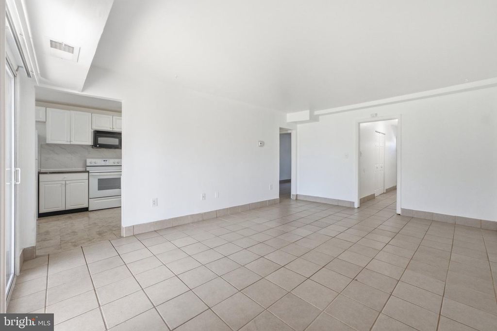 1117 KAYE CT, BURLINGTON, NJ 08016 — photo 4