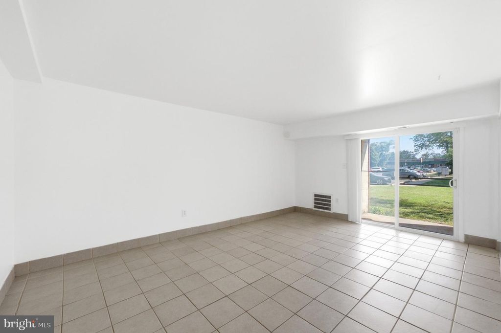 1117 KAYE CT, BURLINGTON, NJ 08016 — photo 5
