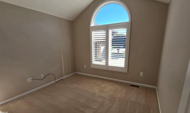 15619 Trafalgar Dr Drive, Macomb, MI 48044
