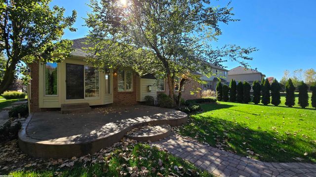 15619 Trafalgar Dr Drive, Macomb, MI 48044