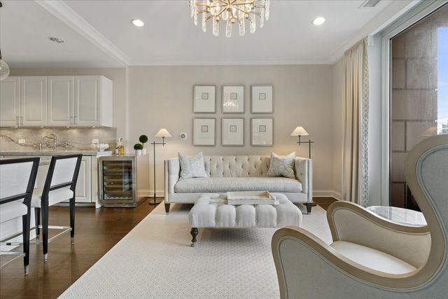 10 E Delaware Place 11A, Chicago, IL 60611