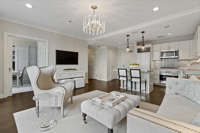 10 E Delaware Place 11A, Chicago, IL 60611