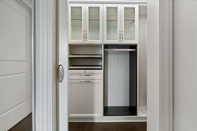 10 E Delaware Place 11A, Chicago, IL 60611