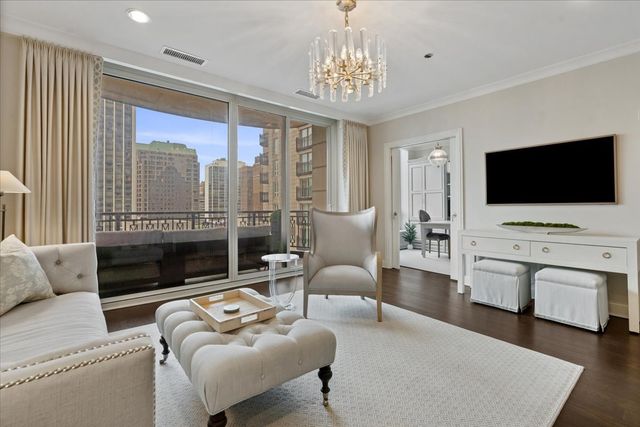 10 E Delaware Place 11A, Chicago, IL 60611