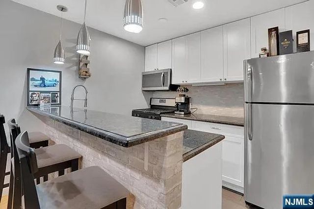 1D 63rd 1D, West New York, NJ 07093