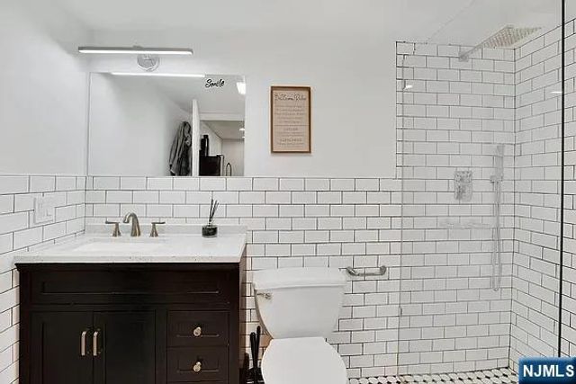 1D 63rd 1D, West New York, NJ 07093
