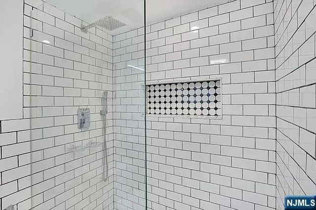 1D 63rd 1D, West New York, NJ 07093