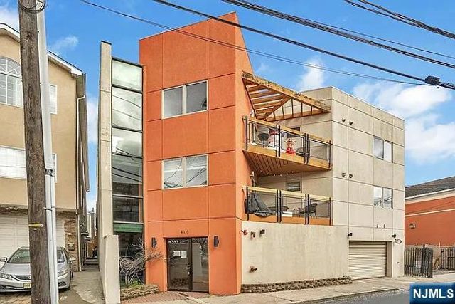 1D 63rd 1D, West New York, NJ 07093