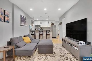 1D 63rd 1D, West New York, NJ 07093
