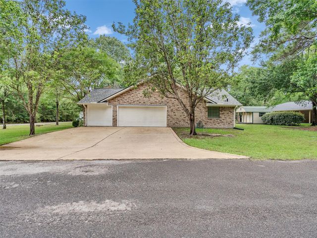 195 Coral Gables, Trinity, TX 75862