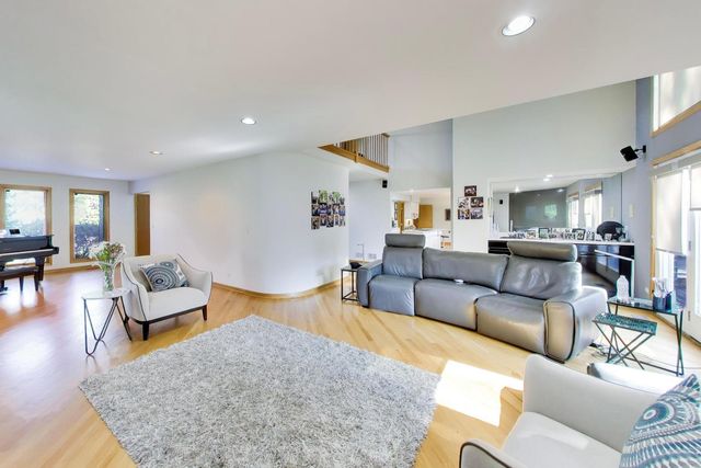 3420 SPRINGDALE Avenue, Glenview, IL 60025