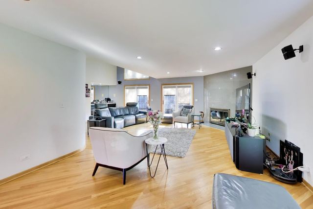 3420 SPRINGDALE Avenue, Glenview, IL 60025