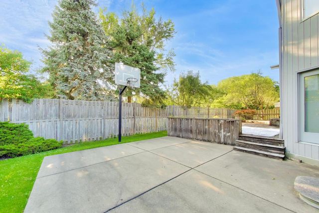3420 SPRINGDALE Avenue, Glenview, IL 60025