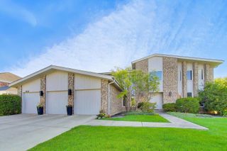 3420 SPRINGDALE Avenue, Glenview, IL 60025