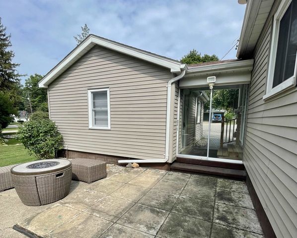 1202 W Oliver Street, Owosso, MI 48867