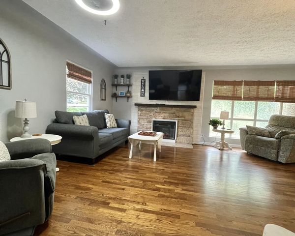 1202 W Oliver Street, Owosso, MI 48867