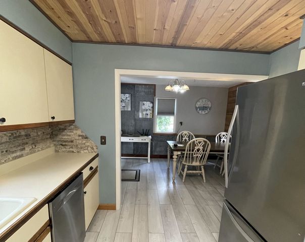 1202 W Oliver Street, Owosso, MI 48867