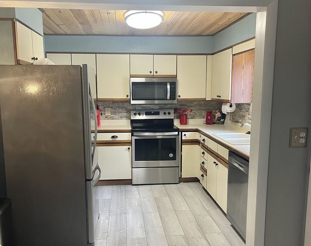1202 W Oliver Street, Owosso, MI 48867