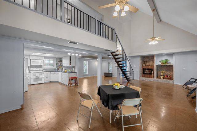 827 Lcr 894, Jewett, TX 75846