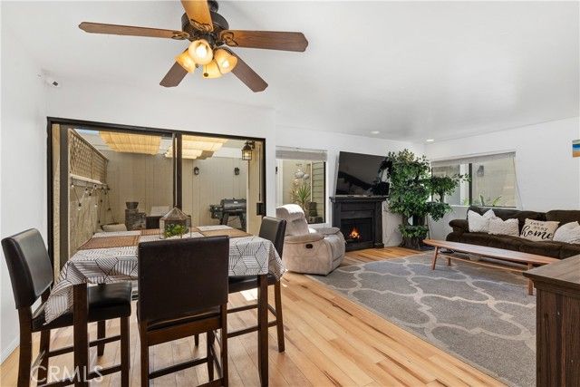 27074 Hidaway Avenue 3, Canyon Country (santa Clarita), CA 91351