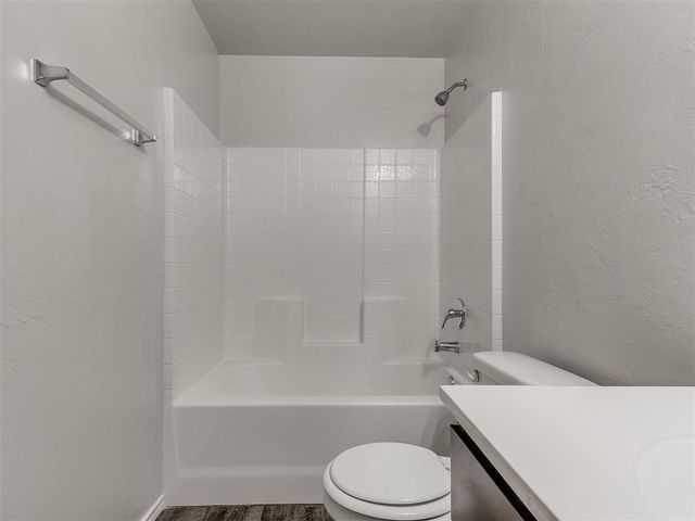 215 Waterside Drive, Newcastle, OK 73065