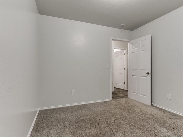 215 Waterside Drive, Newcastle, OK 73065