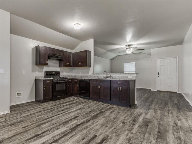 215 Waterside Drive, Newcastle, OK 73065