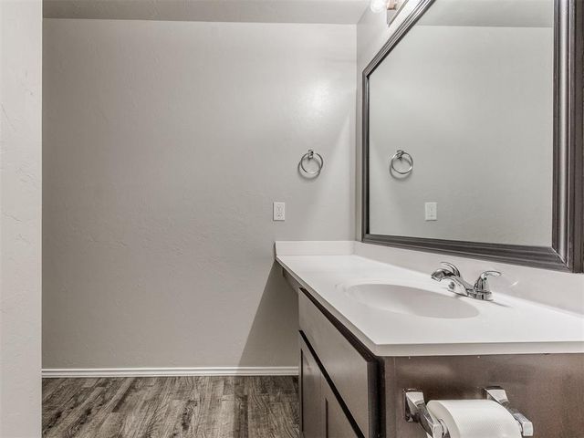 215 Waterside Drive, Newcastle, OK 73065