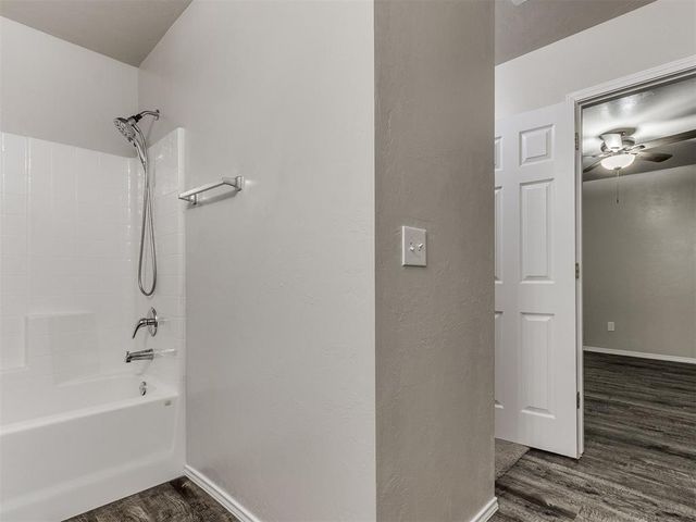 215 Waterside Drive, Newcastle, OK 73065