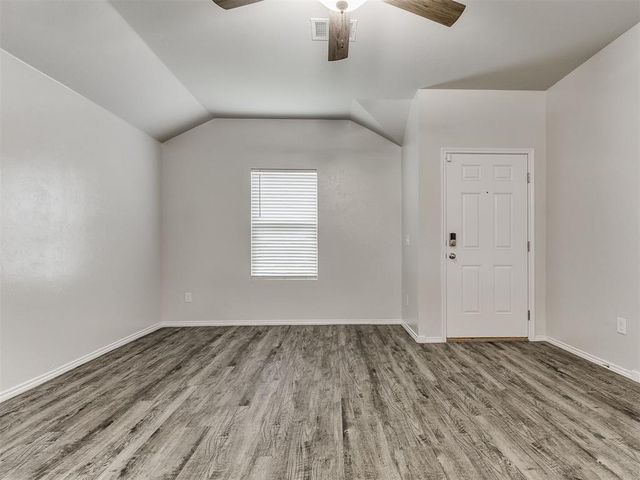 215 Waterside Drive, Newcastle, OK 73065