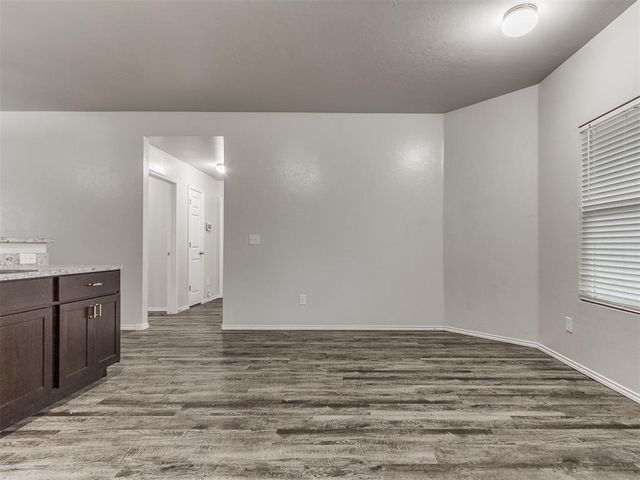 215 Waterside Drive, Newcastle, OK 73065