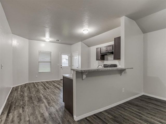 215 Waterside Drive, Newcastle, OK 73065