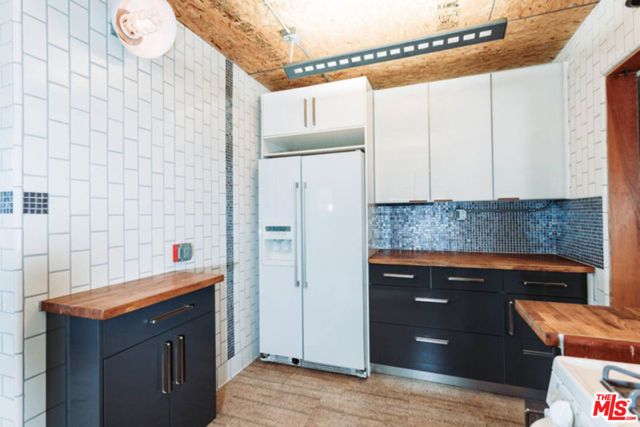 10961 Strathmore Drive, Los Angeles, CA 90024