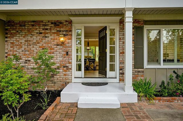 661 Derbyshire Place, Danville, CA 94526