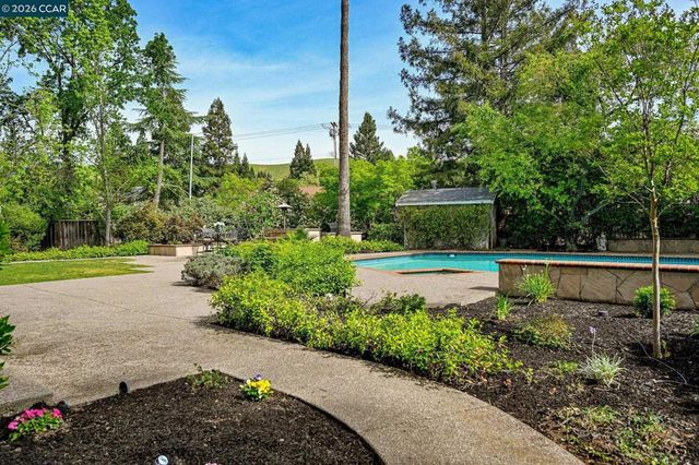 661 Derbyshire Place, Danville, CA 94526