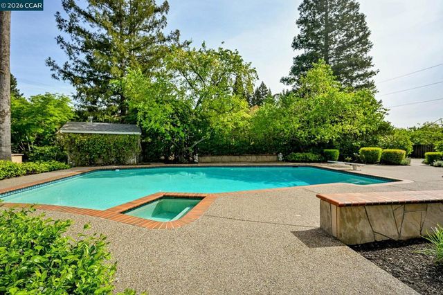 661 Derbyshire Place, Danville, CA 94526