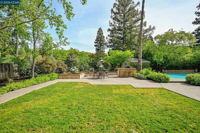 661 Derbyshire Place, Danville, CA 94526