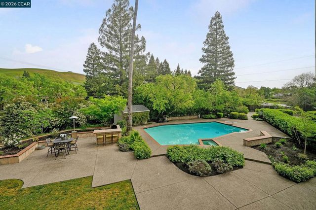 661 Derbyshire Place, Danville, CA 94526